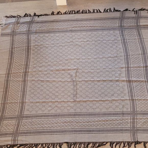 Gucci Silk GG monogram and diamante fringe shawl/scarf - Picture 3 of 7